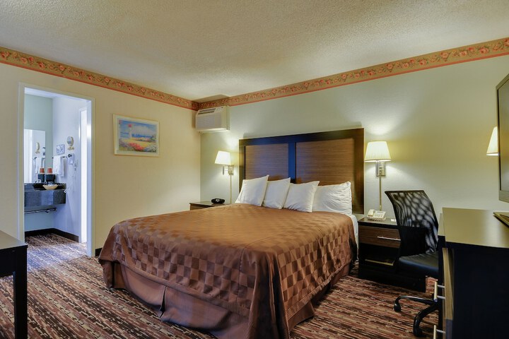 Room 15 of 31