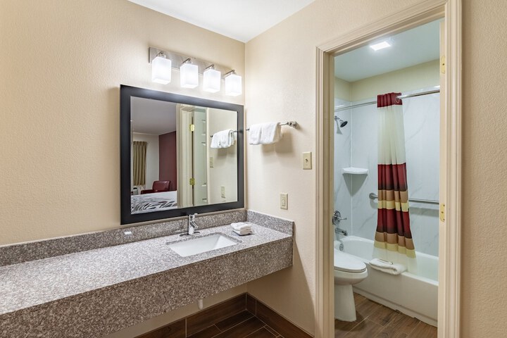 Red Roof Inn Buffalo TX