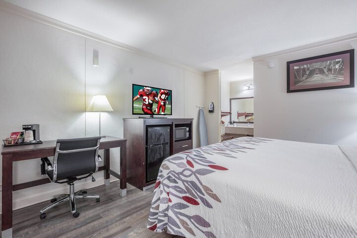Room 25 of 27