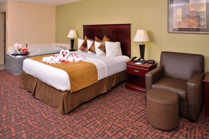 Room 16 of 33