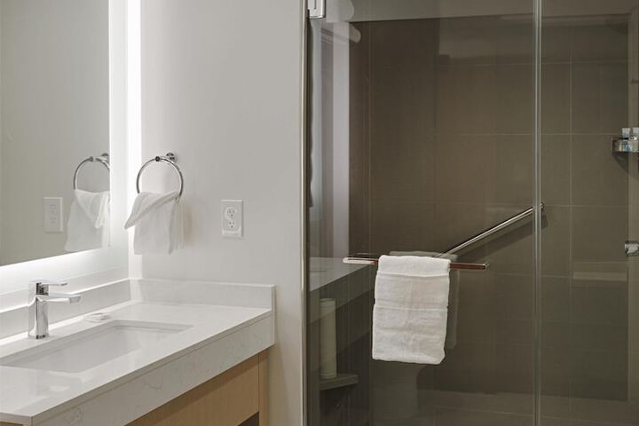 Hyatt House Columbus OSU / Short North