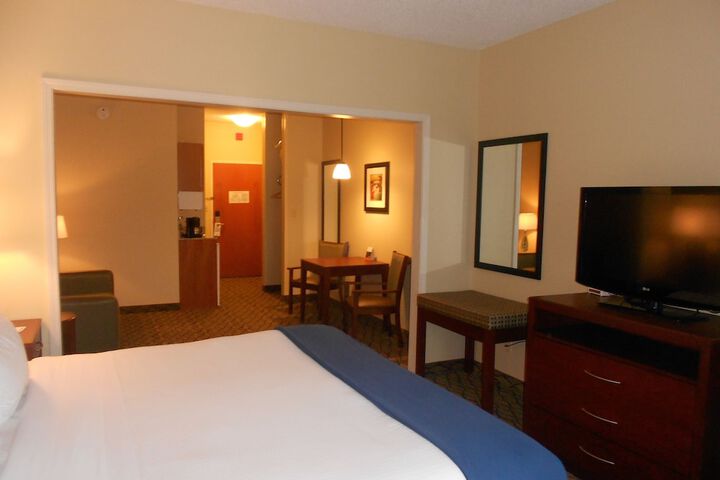 Room 26 of 62