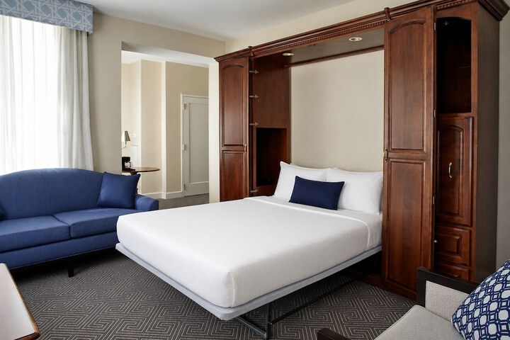 Hotel 24 South