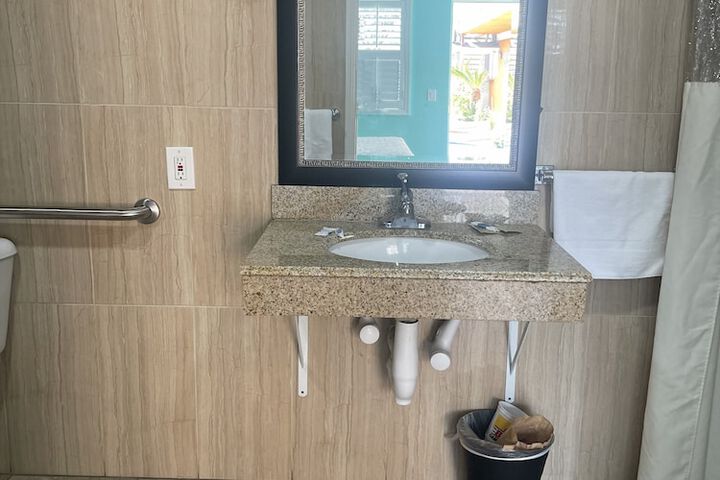 Economy Inn