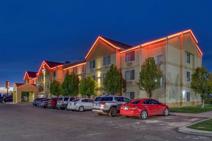Hotel 2 of 39
