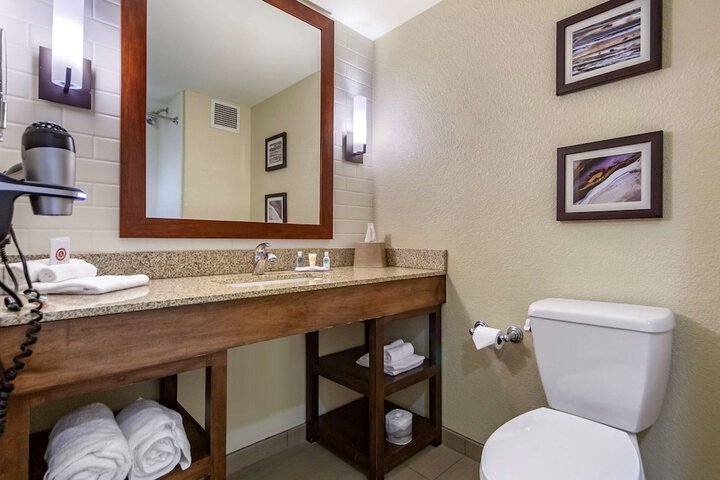 Comfort Inn & Suites Sidney I-80
