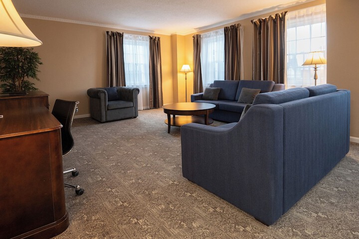 Room 52 of 59