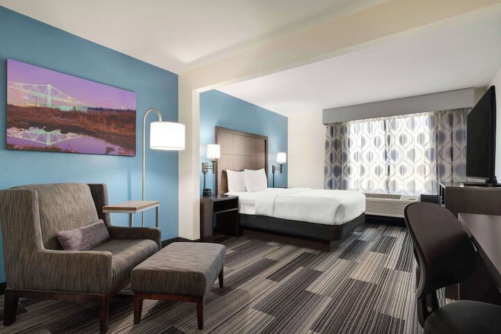 Room 34 of 43