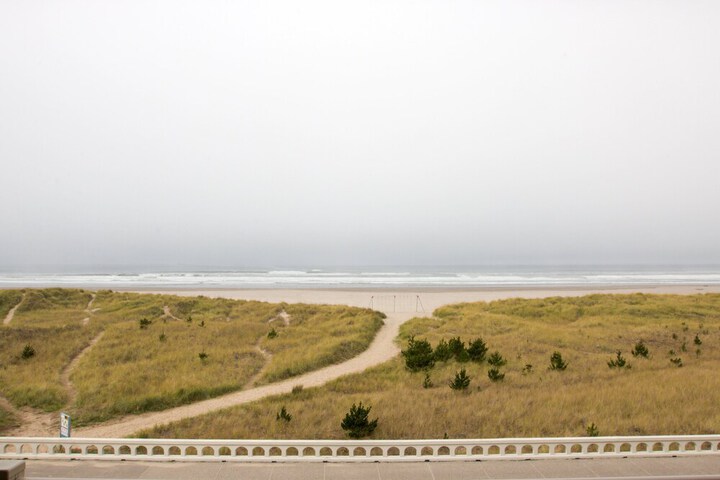 Hi-Tide Oceanfront Inn