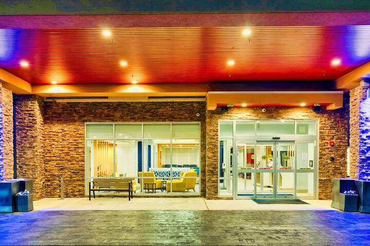 Holiday Inn Express & Suites Harrisonburg University Area by IHG