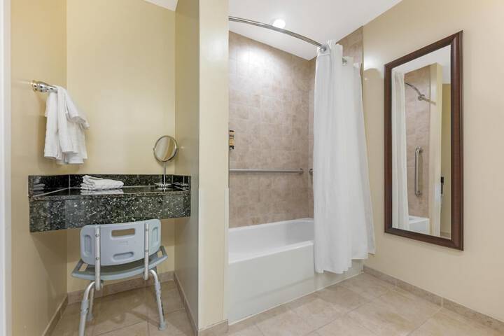 Best Western Plus Vineyard Inn & Suites