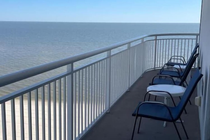 South Beach Biloxi Hotel & Suites