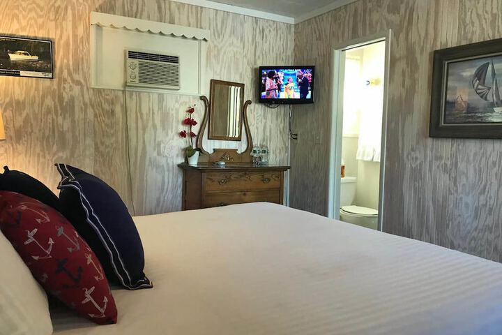 Room 47 of 100