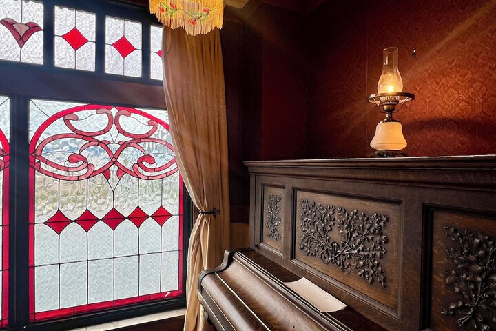 Van Gilder Hotel