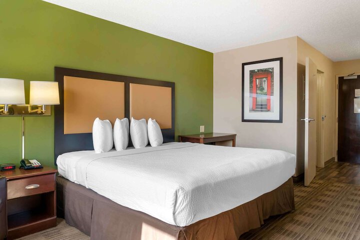 Room 16 of 29