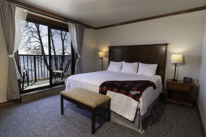 Room 104 of 146