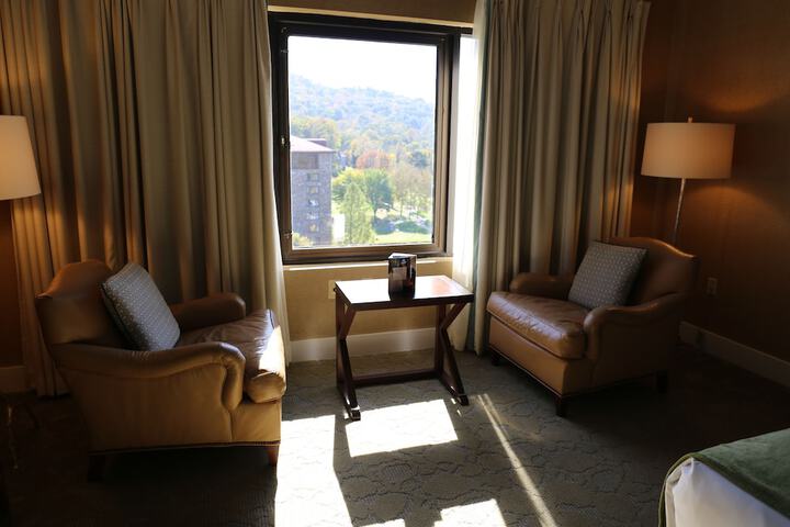 Room 35 of 120