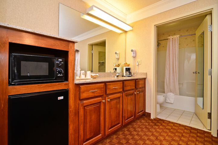 Room 11 of 25