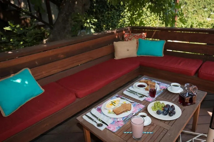 COOPER HOUSE BED & BREAKFAST INN