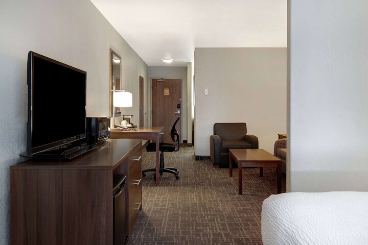 Room 32 of 56