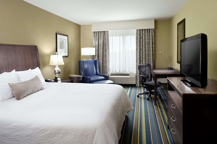 Room 13 of 28