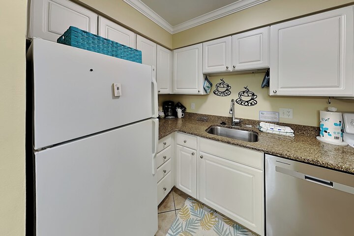 Barefoot Beach Resort B-201 by Distinctive Beach Rentals