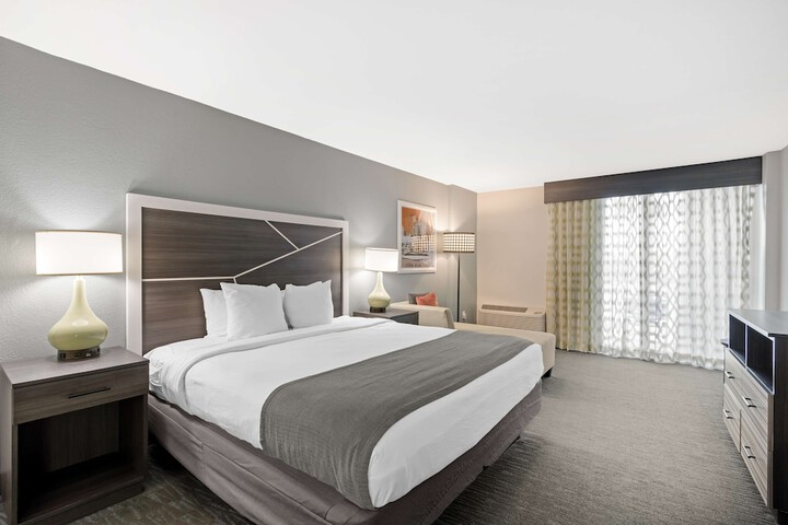 Best Western Plus Daytona Inn Seabreeze Oceanfront