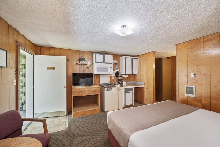 Room 52 of 65
