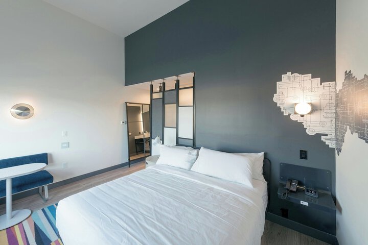 Room 14 of 29