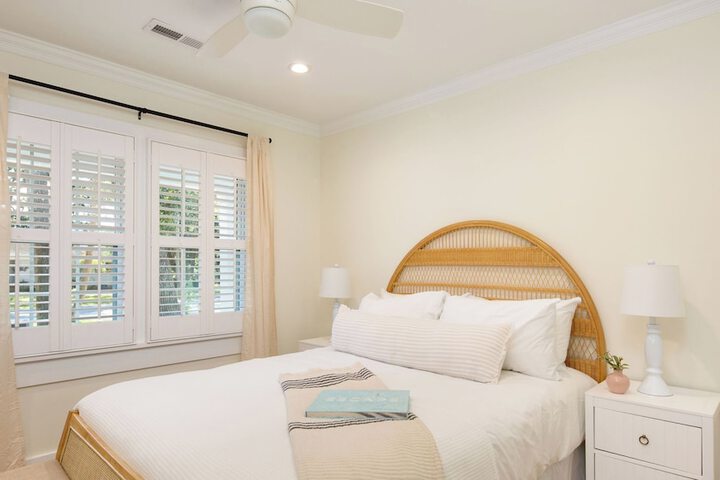Sawyer by Avantstay Stunning Isle of Palms Home w / Pool!