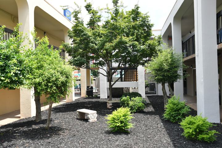 Hotel 5 of 29