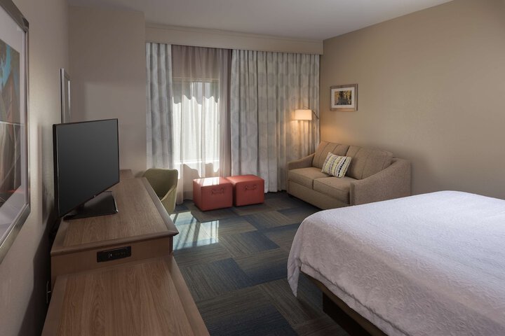 Room 34 of 46