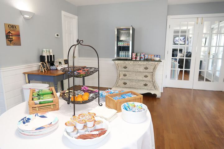 Breakfast/Coffee Service 40 of 65