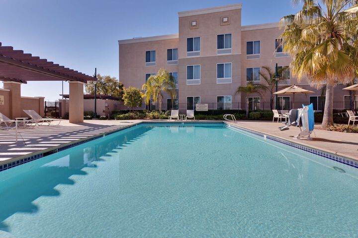 Pool 4 of 24