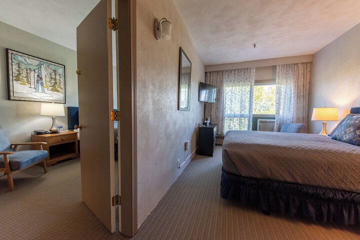 Sugarloaf Inn
