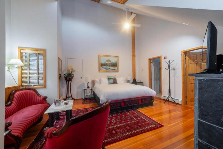 Beaujolais Boutique B & B at Theas House- Adults Only