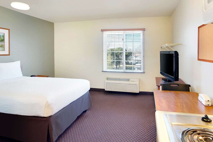 Room 18 of 26