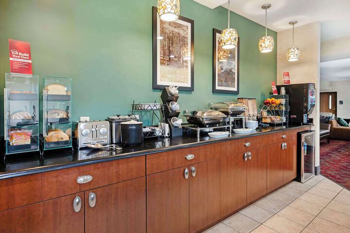 Breakfast/Coffee Service 41 of 46