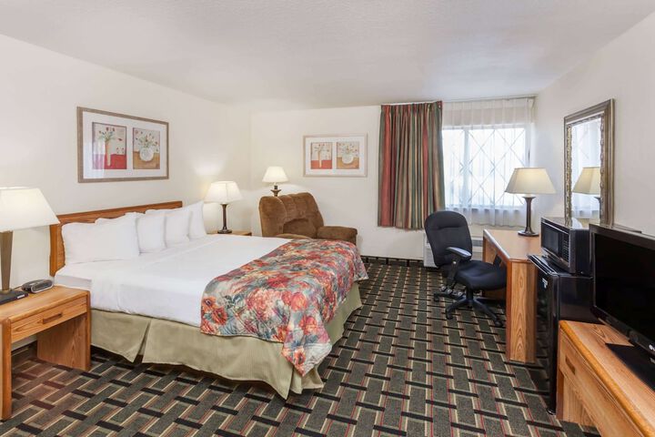 Room 21 of 33