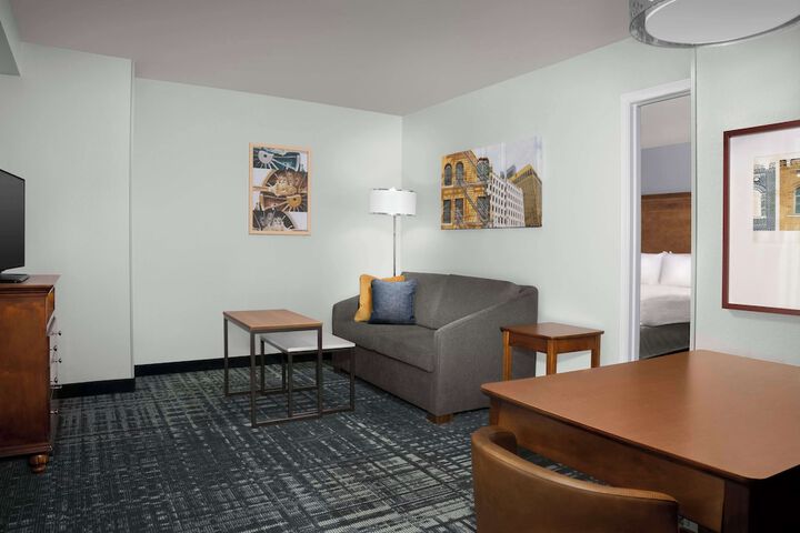 Room 12 of 39