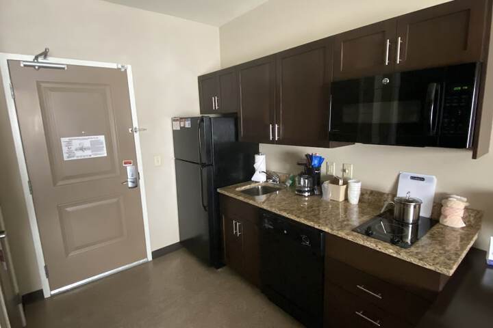 Hawthorn Extended Stay by Wyndham Dickinson