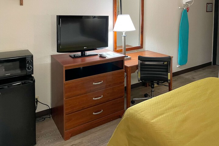 Room 40 of 50
