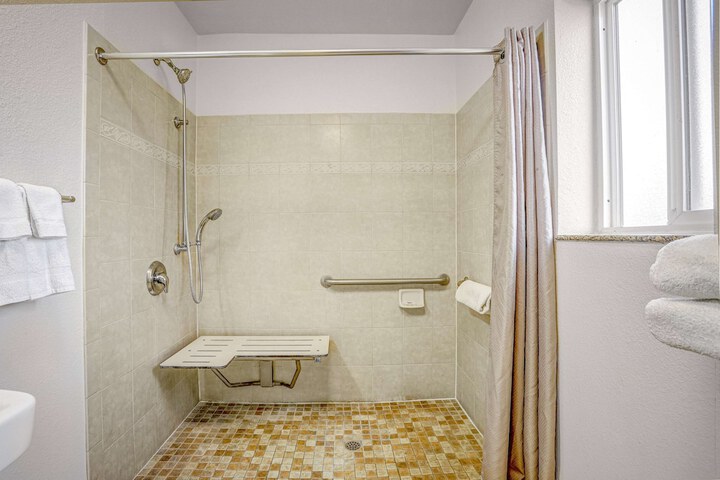 Room 35 of 41