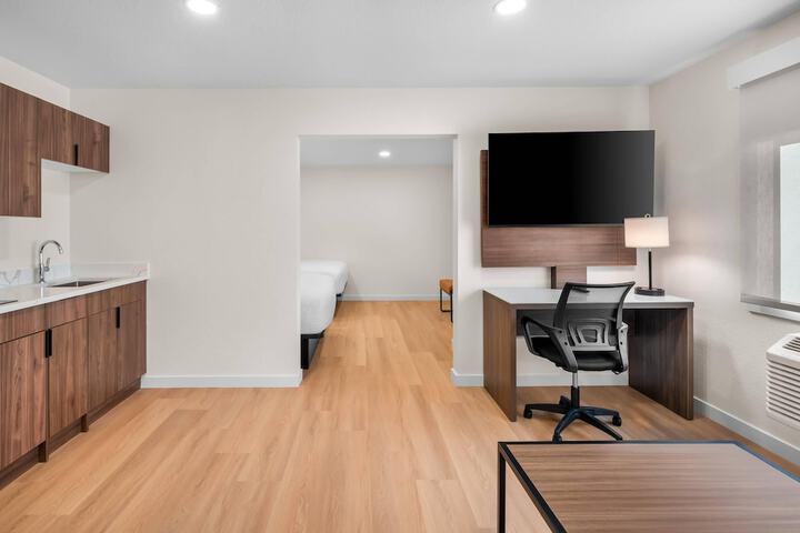 Clarion Pointe Kent - Seattle South