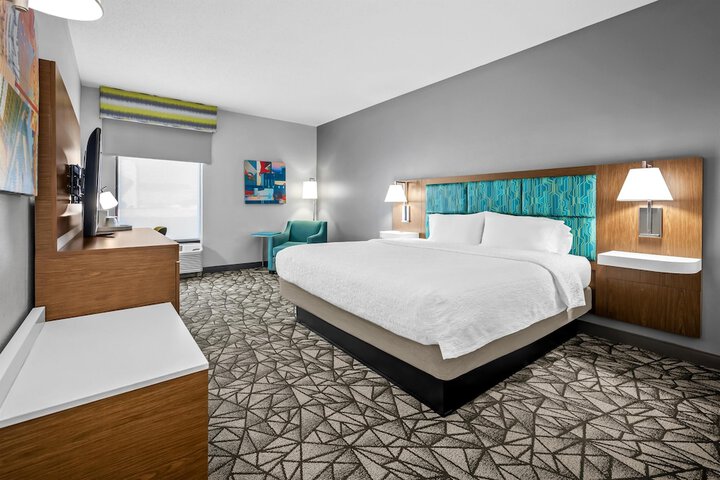 Hampton Inn Bloomington West