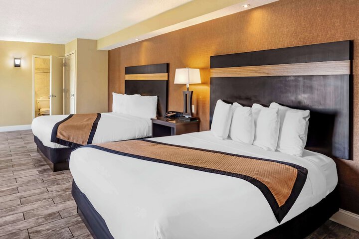 Room 34 of 49