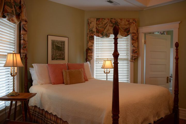 Room 119 of 151