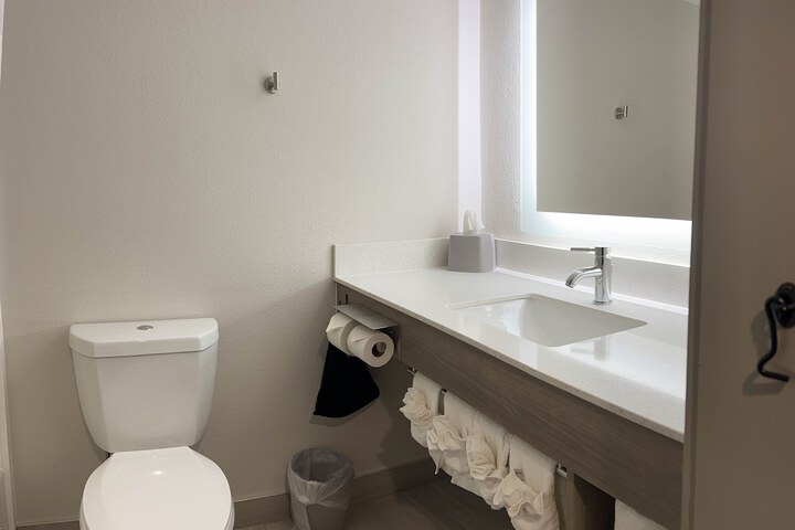 Room 45 of 90