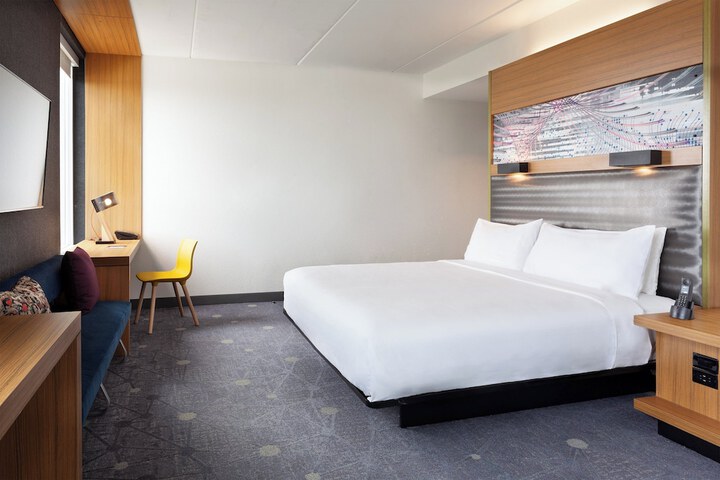 Room 14 of 46