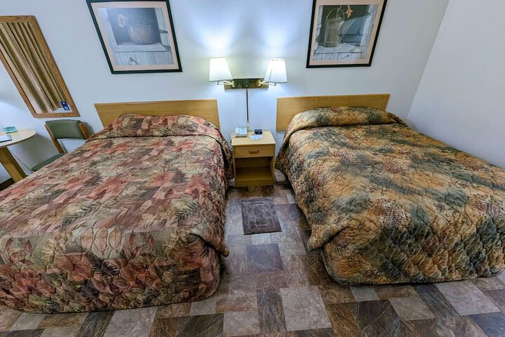 Room 28 of 63